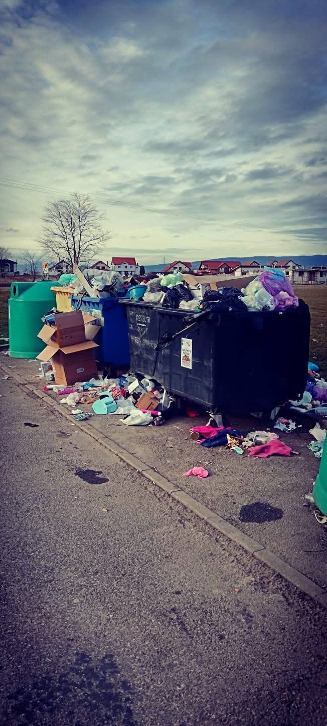 SUPERCOM S.A. nu își respectă contractul de prestări servicii referitoare la salubrizare la Orăștie